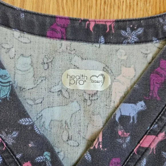 Scrub Top - Picture 3 of 4